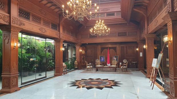 Wisma Habibie & Ainun