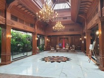 Lapang Badminton Habibie & Ainun Disulap Jadi Aula, Alasannya Bikin Haru