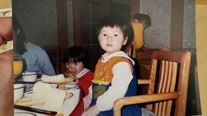 Wah, dari kecil sudah kelihatan cantik dan imut ya! Dok. Weibo