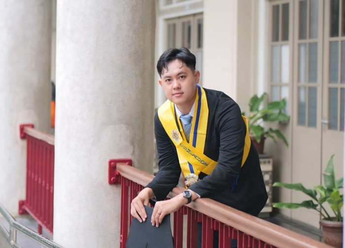 Aldino Javier Saviola berhasil lulus S2 dari UGM pada usia yang masih 22 tahun