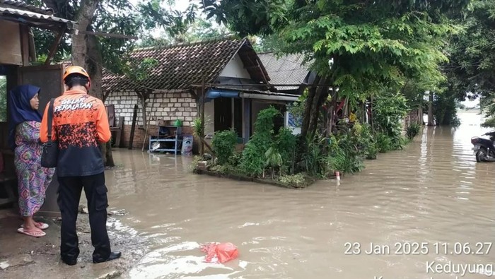 Banjir di Leran Lamongan imbas Bengawan Solo meluap