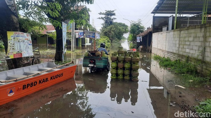 Kondisi genangan banjir di Dukuh Karangturi Desa Setrokalangan, Kecamatan Kaliwungu, Jumat (24/1/2025).