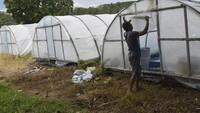 Pemerintah menghentikan impor komoditas garam untuk mencapai swasembada garam dan mengurangi ketergantungan impor dengan menggenjot target produksi garam konsumsi mencapai 2,25 juta ton pada tahun 2025.  