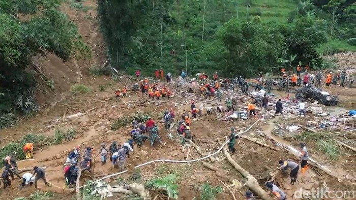 Bencana longsor di Petungkriyono (buat fokus jateng)