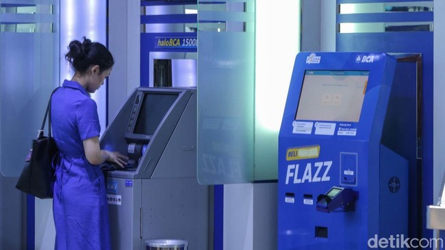 Digitalisasi Menggerus Keberadaan ATM