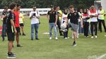 Dua Pembalap MotoGP Adu Skil dengan Rizky Ridho