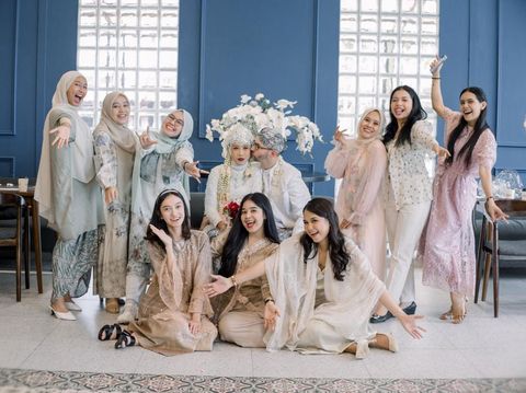 Foto pernikahan pasangan beda negara Zizi dan Levente, viral di TikTok.