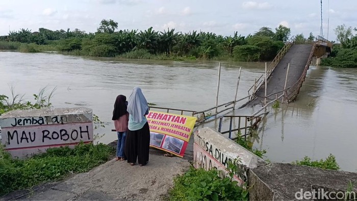 Jembatan Desa Jleper yang ambruk, Jumat (24/1/2025).