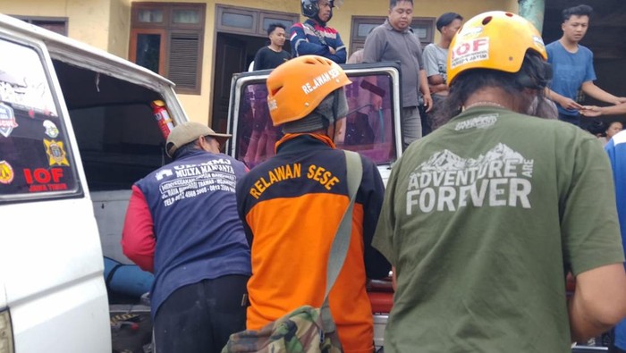 Kecelakaan di Pacet, Mojokerto