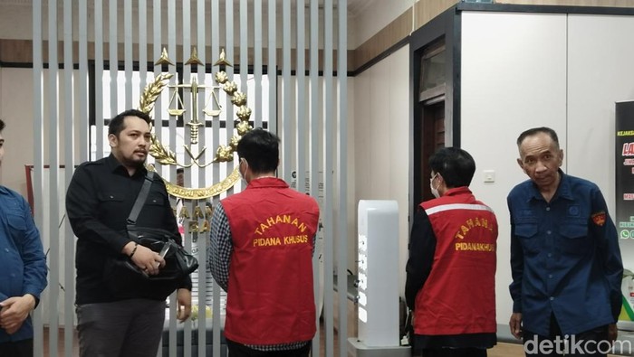 Ketua dan Bendahara yayasan STIA Bagasasi Bandung ditetapkan tersangka kasus korupsi dana PIP kuliah.
