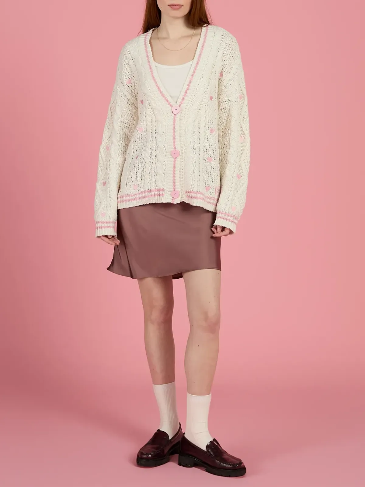 Taylor Swift Rilis Cardigan 'Lover' untuk Valentine, Hanya Dijual