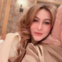 Meski sudah kepala 5 namun kecantikan Diana Pungky tetap bikin terpana. Ditambah dengan pulasan makeup yang pas, penampilannya jadi semakin menawan. Foto: Instagram/@marinizumarnisreal