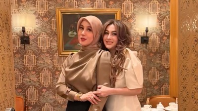 7 Foto Marini Zumarnis-Diana Pungky Reunian, Artis Lawas yang Cantiknya Awet