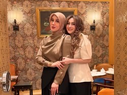 7 Foto Marini Zumarnis-Diana Pungky Reunian, Artis Lawas yang Cantiknya Awet