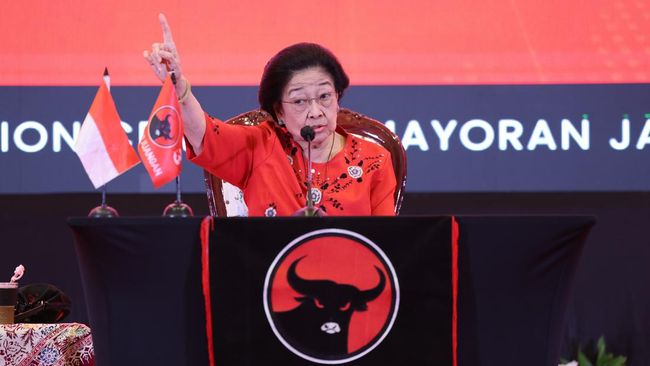 Megawati Minta Kepala Daerah dari PDIP Tunda Retret Bareng Prabowo
