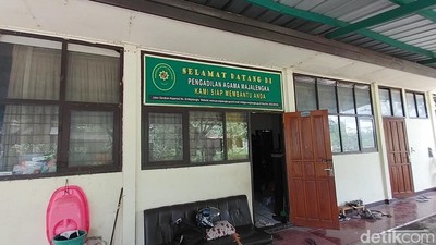 Melihat Penghuni Gedung Eks Pengadilan Agama Majalengka