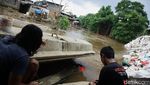 Menunggu Normalisasi Kali Ciliwung di Bukit Duri