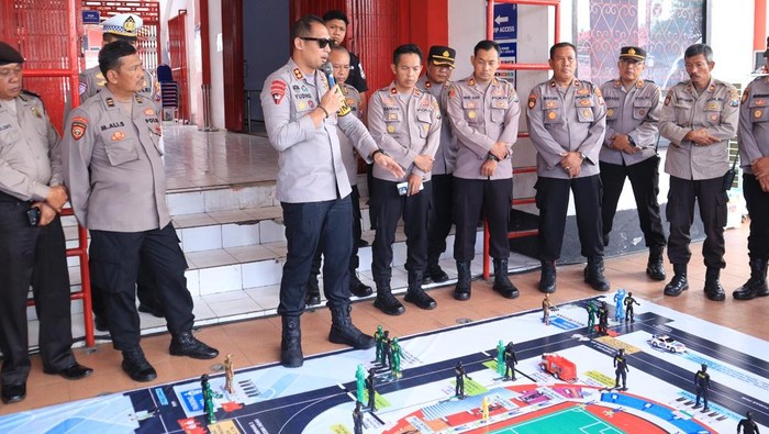 Persiapan pengamanan pertandingan Liga 1 di Blitar