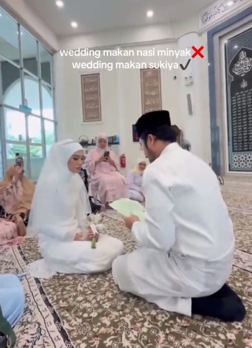 Unik! Pengantin Ini Pilih Rayakan Pernikahannya di Restoran Shabu