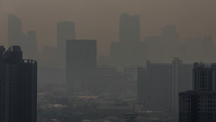 Warga Thailand Sulit Bernapas di Tengah Ngerinya Polusi, 350 Sekolah Ditutup