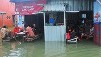 Banjir merendam 185 rumah di lima desa di Kecamatan Kaliwungu dan Jati.