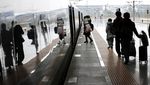 Potret Ramainya Stasiun Kereta Shanghai Jelang Imlek
