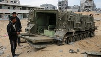 Tank Merkava merupakan salah satu jenis kendaraan tempur lapis baja yang diproduksi pertama kali di Israel. Dilansir Fighting Vehicle, nama Merkava diambil dari bahasa Ibrani yang berarti kereta tempur.  