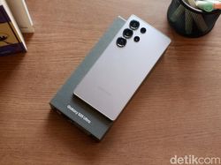 Unboxing Samsung Galaxy S25 Ultra Titanium Silverblue, Mewan Nan Menggoda