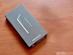 Unboxing Samsung Galaxy S25 Ultra Titanium Silverblue, Mewan Nan Menggoda
