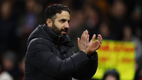 Soccer Football - Europa League - Manchester United v Rangers - Old Trafford, Manchester, Britain - January 23, 2025 Manchester United manager Ruben Amorim celebrates after the match Action Images via Reuters/Jason Cairnduff