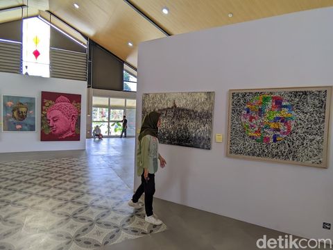 Suasana Kampung Seni Borobudur, Jumat (24/1/2025). Pengunjung bisa ikut membatik dan menganyam.