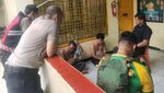 Tampang Dua Copet yang Diamankan Prajurit TNI dari Amukan Massa