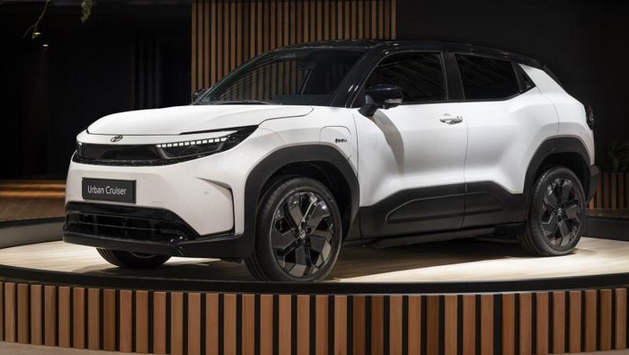Toyota Urban Cruiser EV