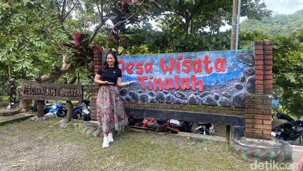 Wamenpar Ni Luh Puspa di Desa Tinalah, Kulon Progo, Jumat (24/1/2025).