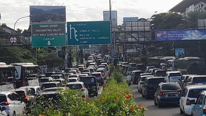 7 ribu kendaraan menuju Puncak