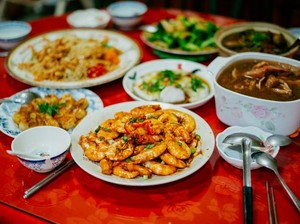 8 Hidangan yang Wajib Dimakan Saat Imlek