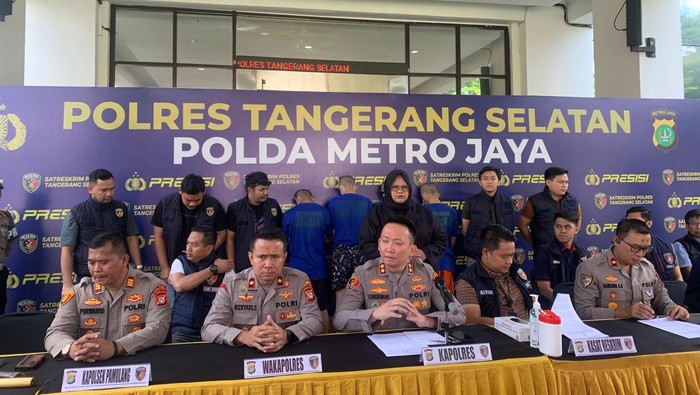 Jumpa pers Polres Tangsel Terkait Kasus Penyiraman Air Keras ke Polisi