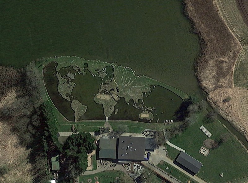 Keanehan Google Earth