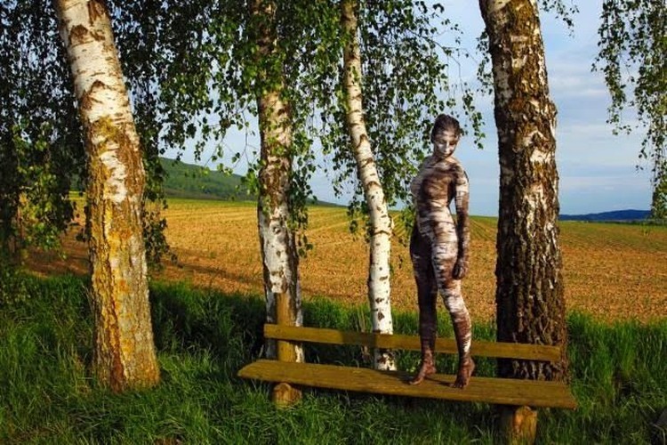 Kumpulan Foto Model Tanpa Busana yang Tak Kasatmata