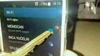 Frustrasi gak bisa buka password wifi? Coba pakai kunci biasa saja. (Foto: Twitter/PicturesFoIder)