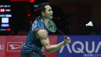 Jojo sukses samakan poin 7-7 setelah menangi adu drive. Jojo gantian memimpin 9-8, lalu unggul di interval 11-8.
