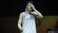 Wang Tzu Wei mulai gim kedua dengan memimpin 2-0. Jojo coba mengejar, tapi Wang jaga jarak 6-3.