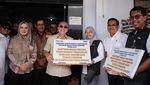 Menko Zulhas Tinjau Gudang Beras-Salurkan Bantuan di Pekalongan