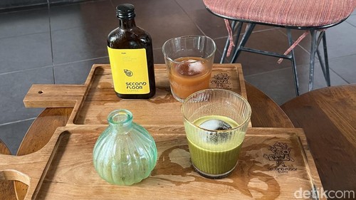 Menu Tuni dan Adam di kedai kopi Second Floor yang menyajikan kopi rasa buah di Denpasar. (Rizky Setyo)