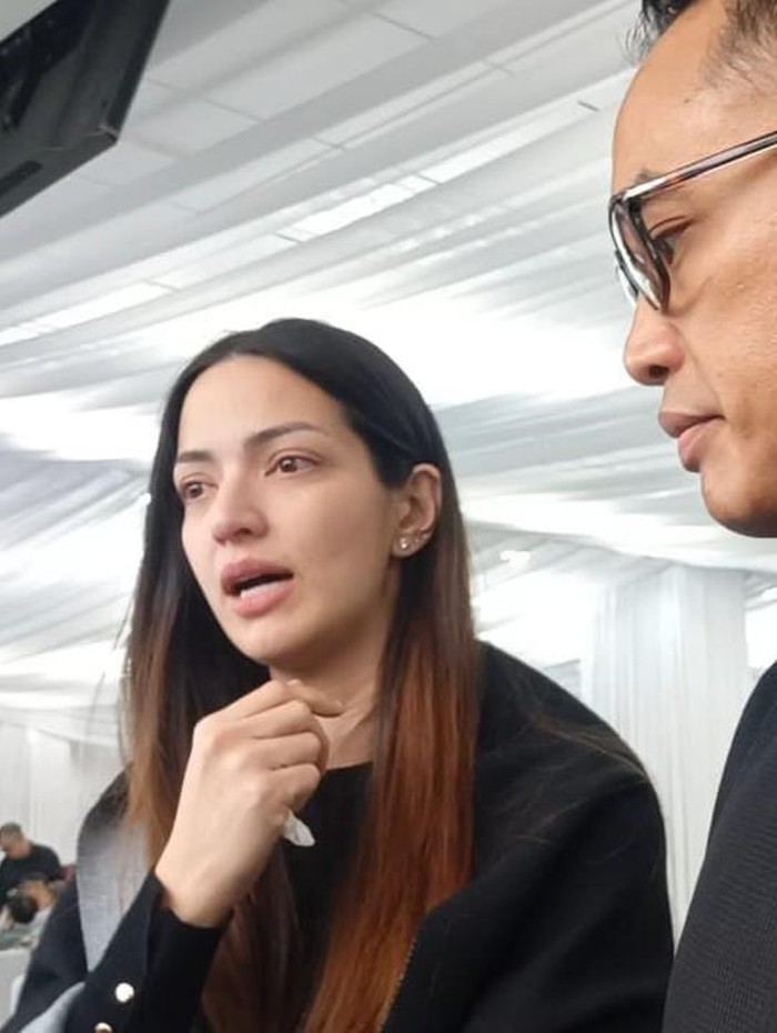 Nia Ramadhani dan Ardi Bakrie Nia Ramadhani dan Ardi Bakrie
