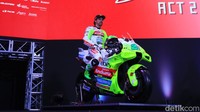 Livery VR46 Racing Team untuk musim depan lebih ngejreng dibandingkan musim lalu. Tim tersebut mengandalkan warna hijau stabilo khas Valentino Rossi. Kemudian ada nuansa merah-putih untuk menunjukkan identitas Indonesia melalui kemitraan dengan Pertamina Lubricants. Foto: Septian Farhan Nurhuda/detik.com