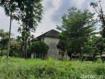 Dulu Perumahan Elite Karyawan Bengkel Kereta, Kini Sepi dan Mencekam