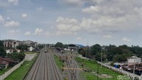 Rel kereta api yang ada di dekat elite Bengkel Kereta Api peninggalan Kolonial Belanda di Medan (Nizar Aldi/detikcom)