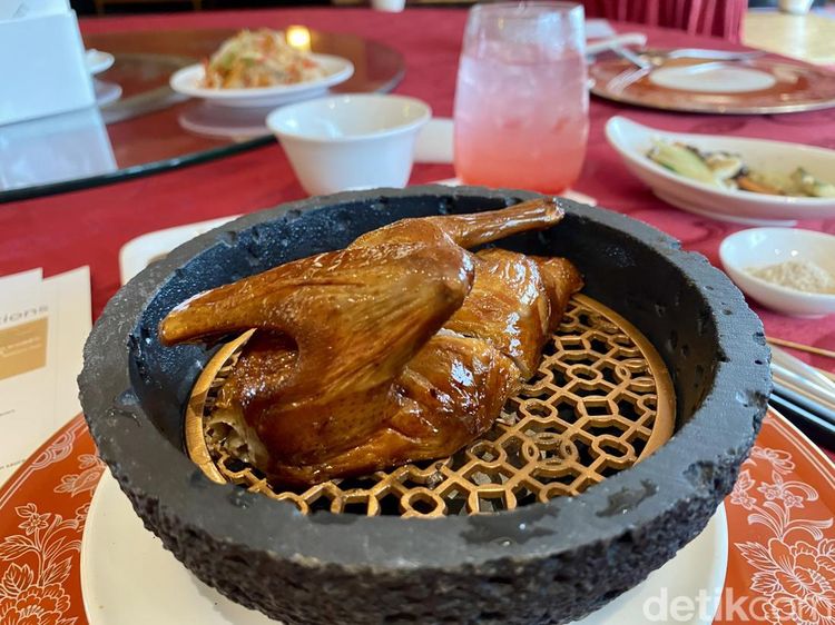Resto Ini Sajikan Hidangan Mewah China dan Jepang Spesial Imlek