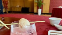 Semua menu makanan ini bisa dinikmati dari harga Rp 1.688.000++/ orang, untuk Prosperity Set Menu dan Rp 1.888.000/ orang, untuk Fortune Set Menu. Hanya tersedia di tanggal 28 Januari 2025 saja. Foto: detikFood